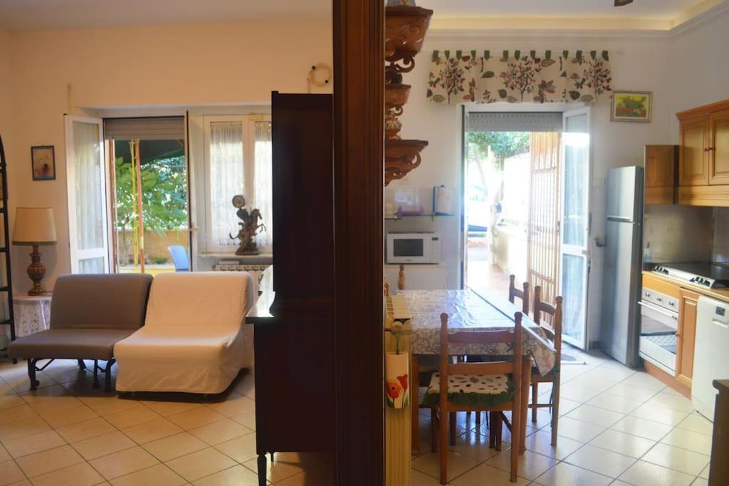 Appartamento In Via Calvi Ostie Extérieur photo